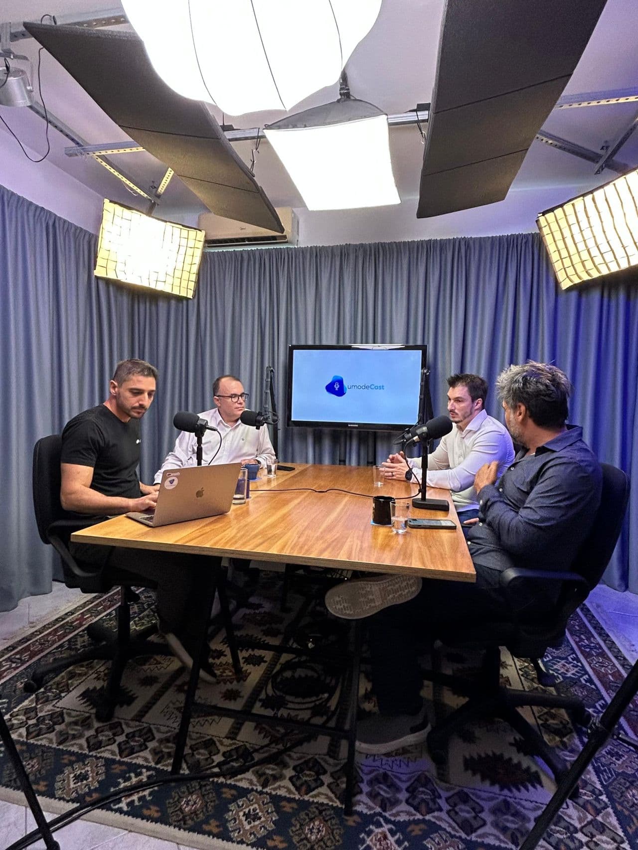 Host at the Podcast about tech and data related challenges of the Fashion Industry